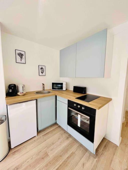 Les Iris Apartment Руан Екстериор снимка